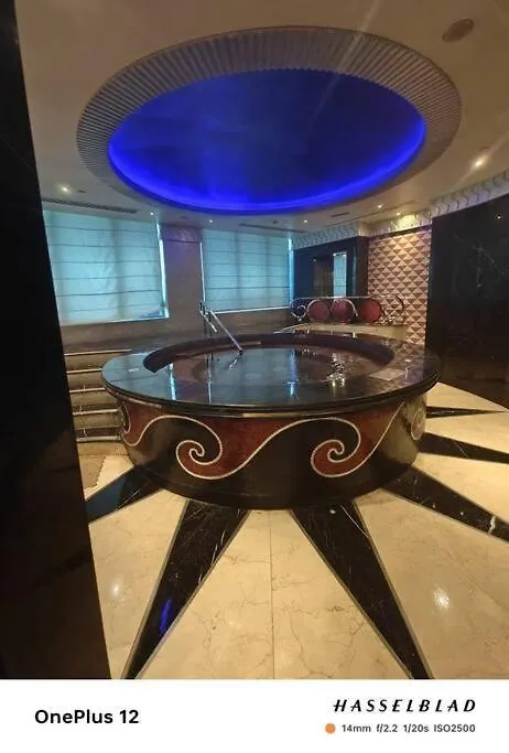 Luxurious Apartment 500 Meters Next To Dubai Mall